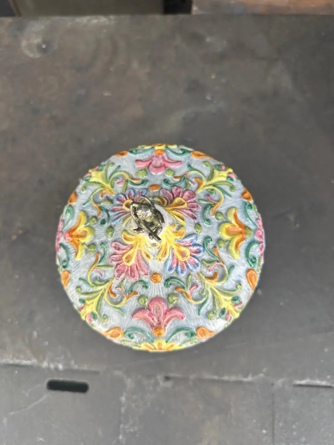 🎵Vintage Carousel Music Box -- Porcelain -- Lipstick Holder -- Swiss Movement, Sterling Silver Base, Made in Italy
