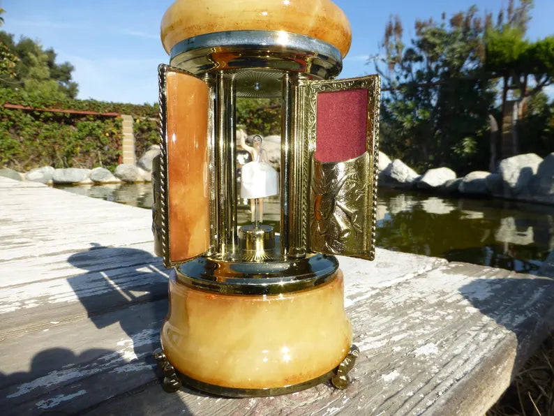 🎵Vintage Swiss Ballerina Music Box Carousel Cigarette Lipstick Holder Natural Italian Onyx Stone Box