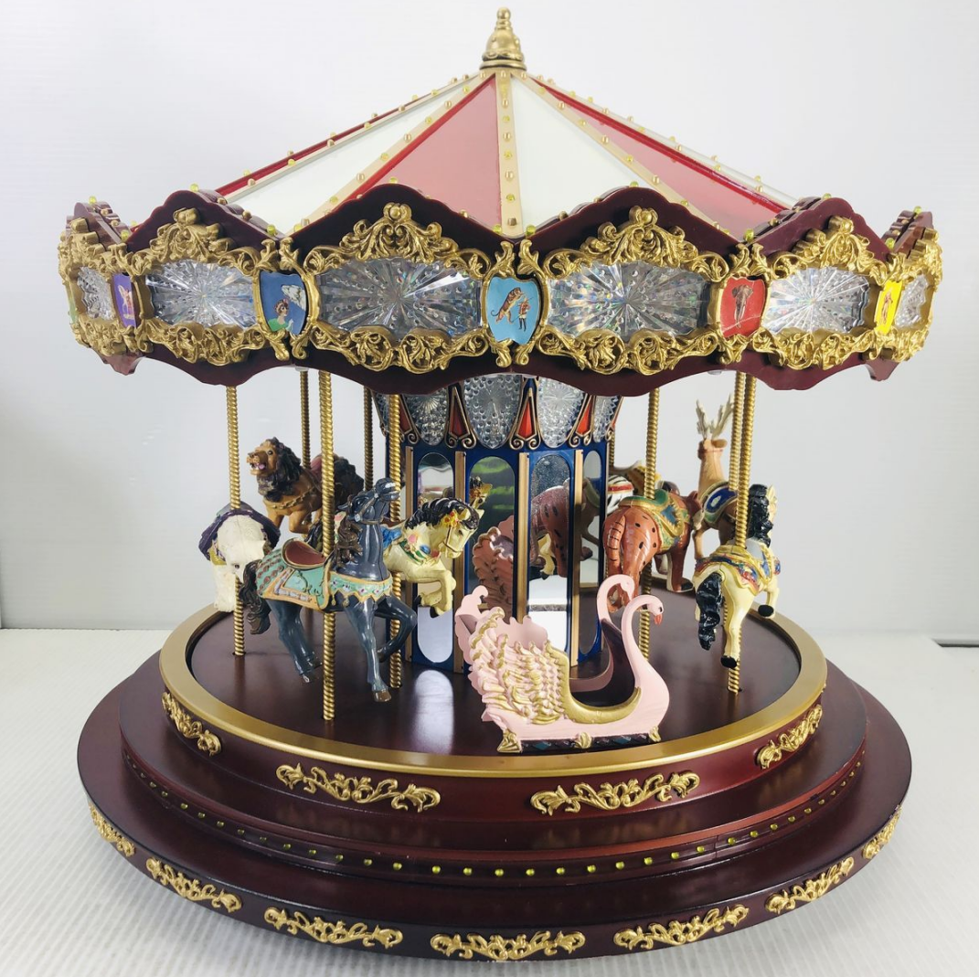 🎁Luminous Trojan Retro Music Box Girls Girlfriend Children Birthday Gift Christmas Gift